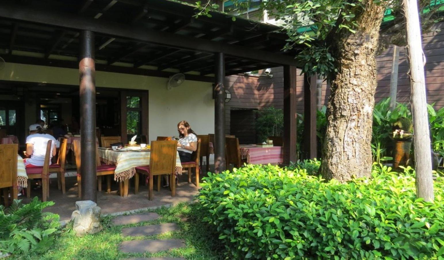 Viang Thapae Resort Чиангмай Екстериор снимка